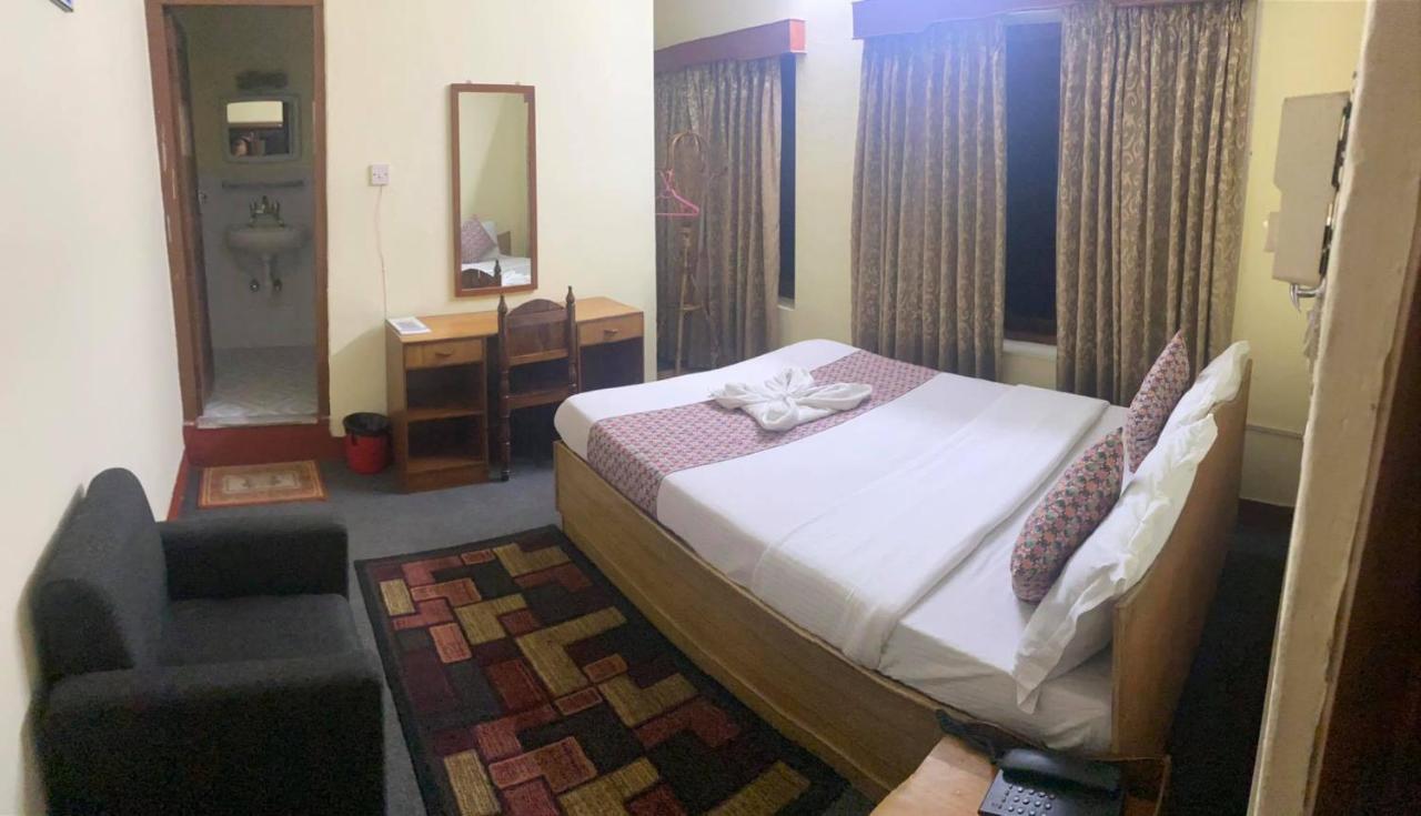 Hotel Blue Magnet Pokhara Exterior foto