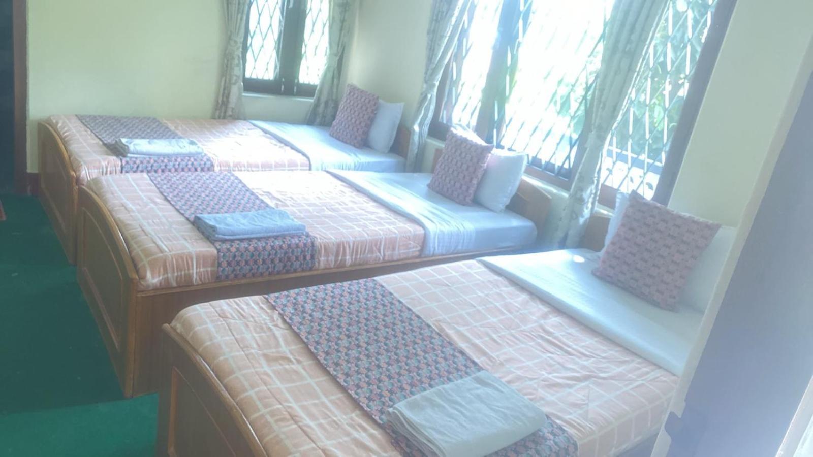 Hotel Blue Magnet Pokhara Exterior foto
